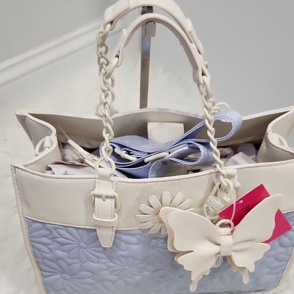 🔹️Betsey Johnson 🔹XOBECA-U Blue Floral Top Handle Handbag Butterfly Charm Tote - Picture 6 of 10